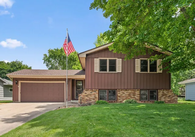1st image of 9346 Wellington Ln N, Maple Grove, MN 55369 | MLS# 7052738
