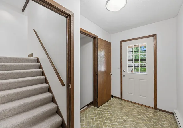 3rd image of 9346 Wellington Ln N, Maple Grove, MN 55369 | MLS# 7052738