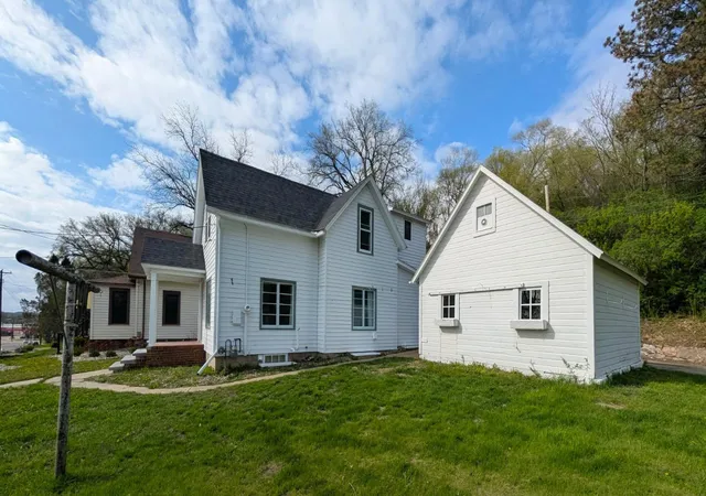Homes for sale in Montevideo, MN | 526 State Rd, Montevideo, MN 56265 | MLS# 7052780