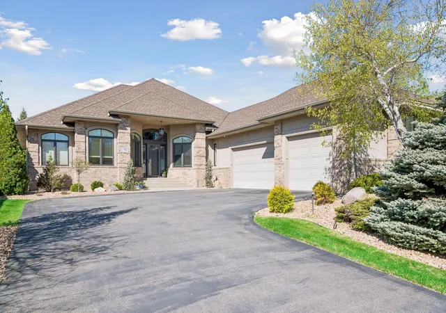 Photo 3 of Single family home for sale at 17902 Bearpath Trl, Eden Prairie, MN 55347 | MLS# 7052817 | Listing updated on 2026-08-28