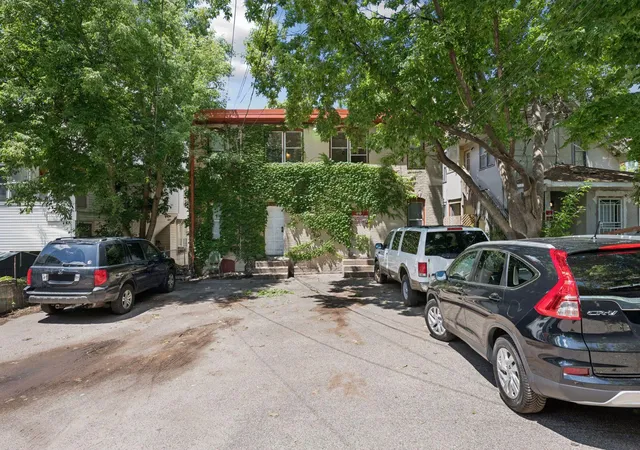 Photo 12 of Multi family home for sale at 2621 2nd Avenue S, Minneapolis, MN 55408 | MLS# 7052878 | Listing updated on 2026-10-06
