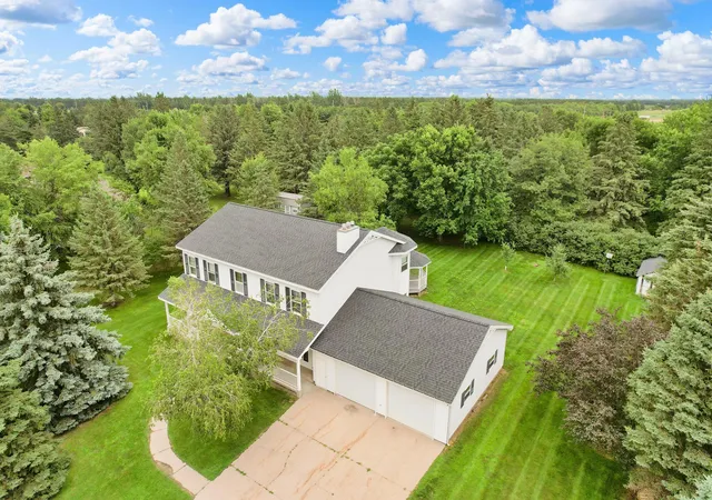 3rd image of 604 Pine Needle Dr, Perham, MN 56573 | MLS# 7052900