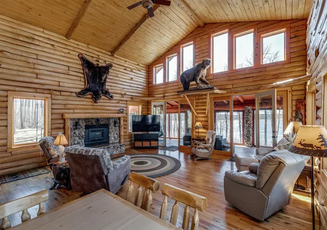 Photo 4 of Single family home for sale at 44047 Little Pine Rd, Emily, MN 56447 | MLS# 7052920 | Listing updated on 2026-10-06