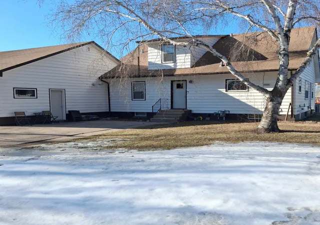 Homes for sale in Roseau, MN | 912 3rd St Ne, Roseau, MN 56751 | MLS# 7053031