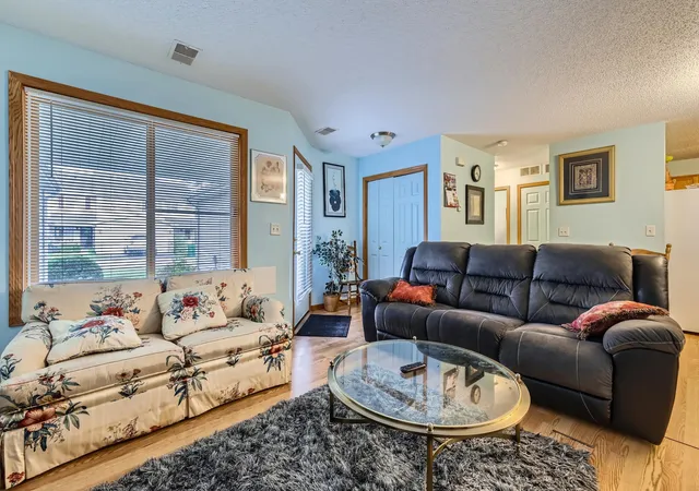 Photo 3 of Single family home for sale at 915 Harmony Path, Young America, MN 55397 | MLS# 7053036 | Listing updated on 2026-06-18