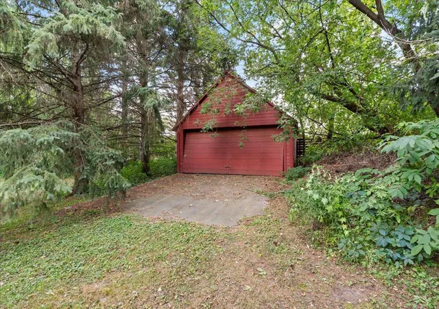 2nd image of 824 Willow St, Brainerd, MN 56401 | MLS# 7053116