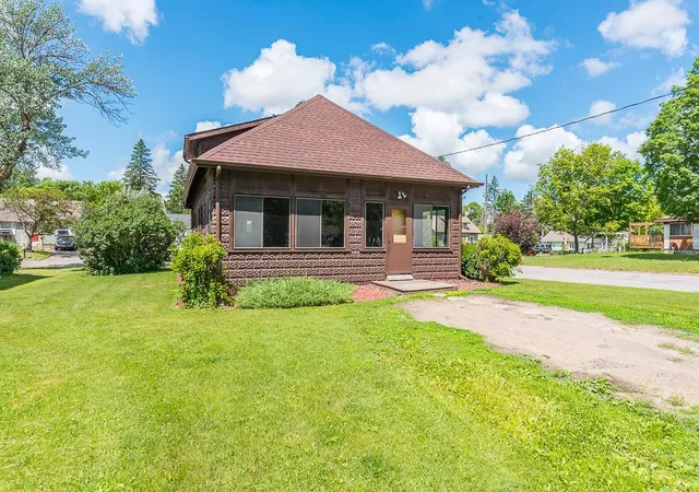 Homes for sale in Brainerd, MN | 1303 S 8Th St, Brainerd, MN 56401 | MLS# 7053134