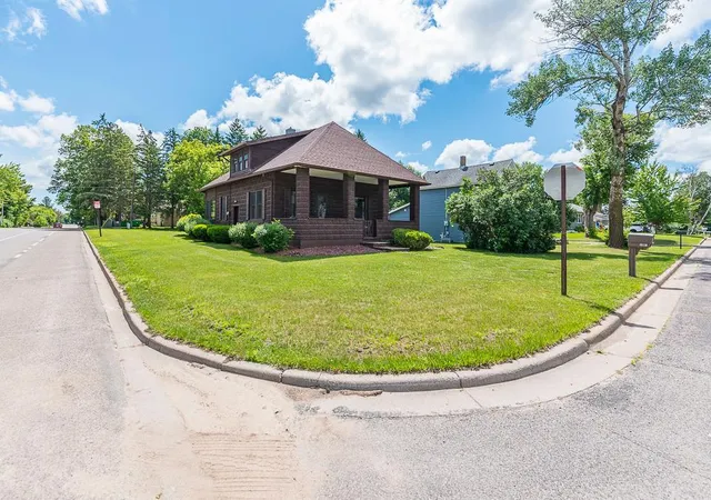 Homes for sale in Brainerd, MN | 1303 S 8Th St, Brainerd, MN 56401 | MLS# 7053134