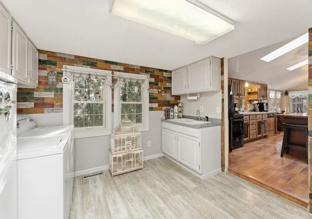 3rd image of 46652 Riverview Dr, La Crescent, MN 55947 | MLS# 7053329