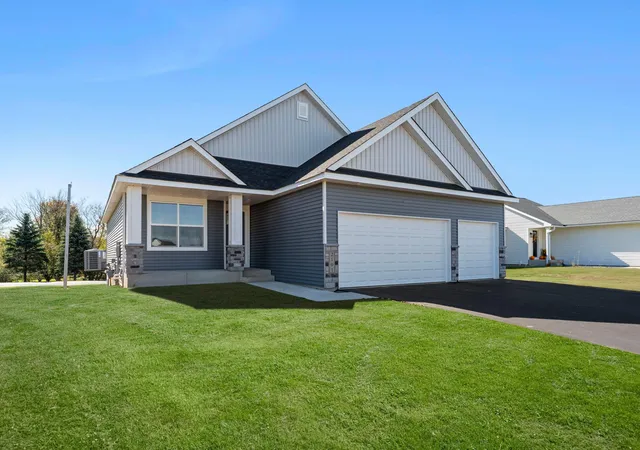 Homes for sale in Prescott, WI | 2101 Pleasant Dr, Prescott, WI 54021 | MLS# 7053367