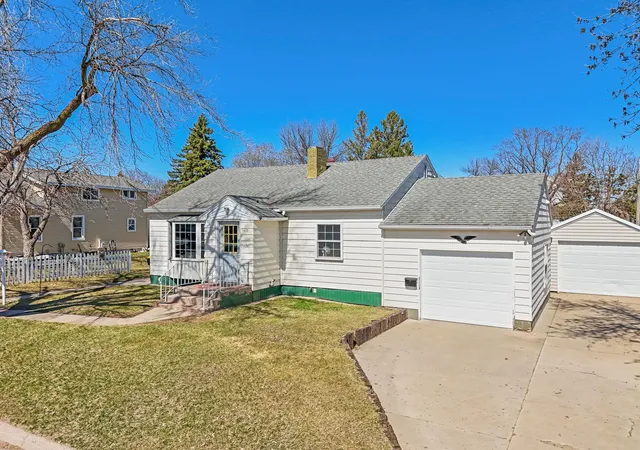 Homes for sale in Perham, MN | 525 3rd St Se, Perham, MN 56573 | MLS# 7053412