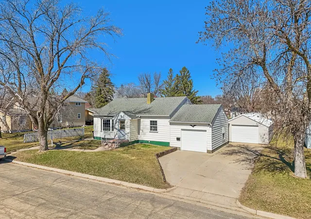 Homes for sale in Perham, MN | 525 3rd St Se, Perham, MN 56573 | MLS# 7053412