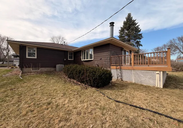 Photo 4 of Single family home for sale at 1306 Marie Ave, Albert Lea, MN 56007 | MLS# 7053421 | Listing updated on 2026-05-27