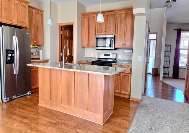 4th image of 10545 Noble Cir N, Brooklyn Park, MN 55443 | MLS# 7053433
