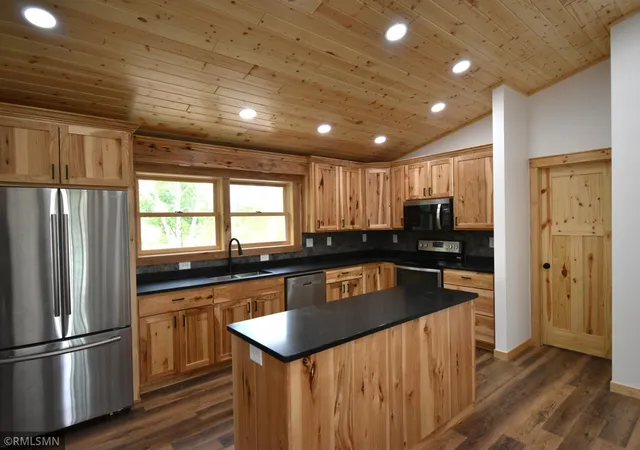 Photo 4 of Single family home for sale at 1616 130 Avenue, New Richmond, WI 54017 | MLS# 7053459 | Listing updated on 2026-08-10