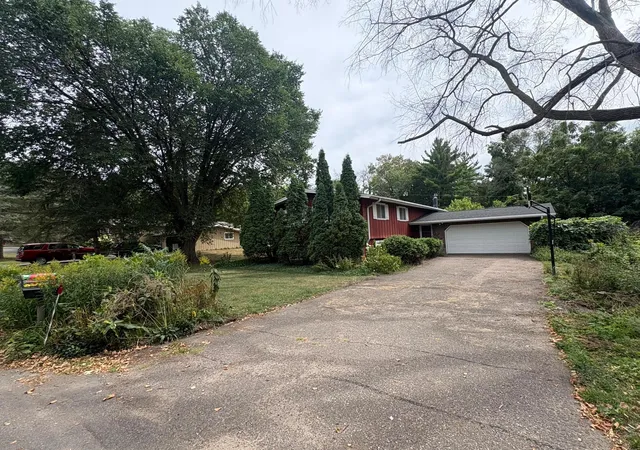 Photo 1 of Sale Pending at 13515 Mayview Ct, Minnetonka, MN 55345 | MLS# 7053460 | Listing updated on 2026-10-06