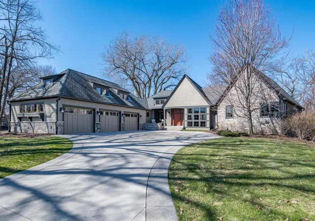 Photo 1 of Single family home for sale at 1912 Linner Woods Ct, Wayzata, MN 55391 | MLS# 7053484 | Listing updated on 2026-10-10