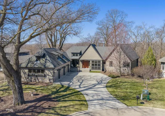 Photo 2 of Single family home for sale at 1912 Linner Woods Ct, Wayzata, MN 55391 | MLS# 7053484 | Listing updated on 2026-06-29