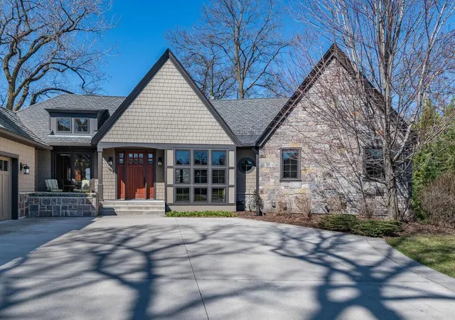 Photo 3 of Single family home for sale at 1912 Linner Woods Ct, Wayzata, MN 55391 | MLS# 7053484 | Listing updated on 2026-06-29