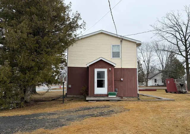 2nd image of 1702 1st Ave, International Falls, MN 56649 | MLS# 7053562