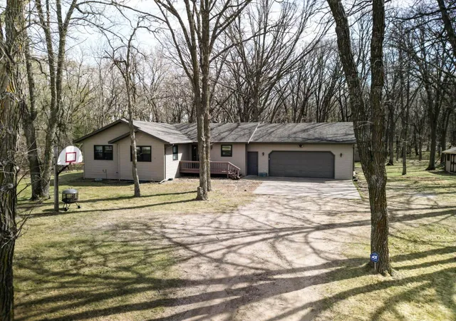 Photo 3 of Single family home for sale at 40142 244th Street, Battle Lake, MN 56515 | MLS# 7053589 | Listing updated on 2026-08-14