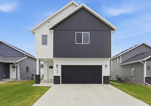 Homes for sale in Horace, ND | 6862 Thomas St, Horace, ND 58047 | MLS# 7053682
