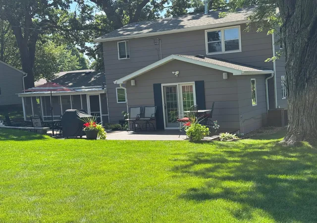 2nd image of 209 Burr Oak Dr, Albert Lea, MN 56007 | MLS# 7053707