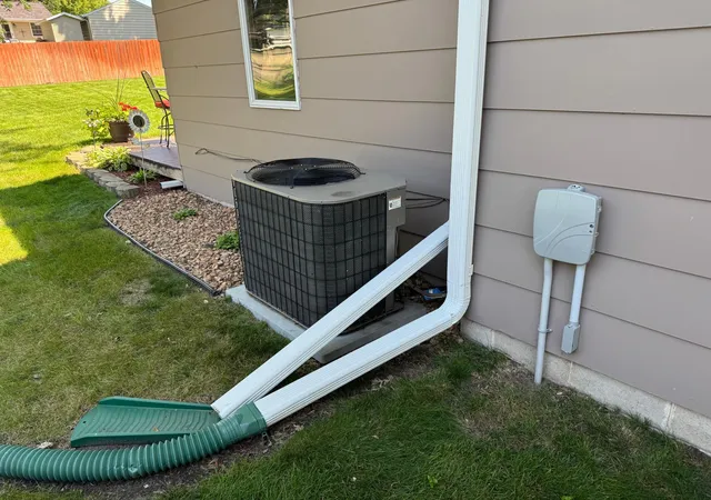 Photo 4 of Single family home for sale at 209 Burr Oak Dr, Albert Lea, MN 56007 | MLS# 7053707 | Listing updated on 2026-10-02