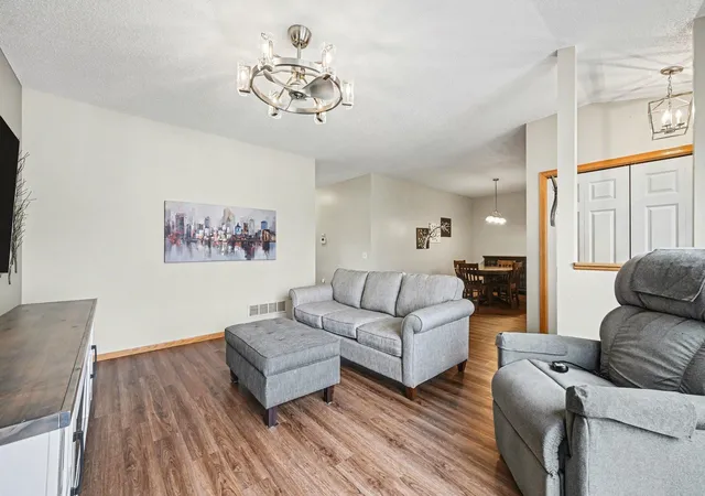 5th image of 15691 Flackwood Wy, Saint Paul, MN 55124 | MLS# 7053742
