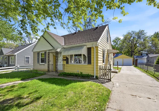 3rd image of 3059 Utah Ave S, Minneapolis, MN 55426 | MLS# 7053824