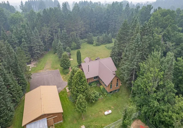 Photo 3 of Single family home for sale at 3521 Fire Trl, Eveleth, MN 55734 | MLS# 7054008 | Listing updated on 2026-10-01