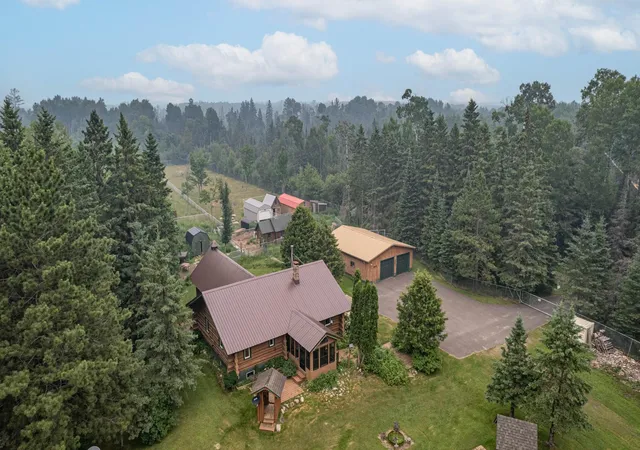 65th image of 3521 Fire Trl, Eveleth, MN 55734 | MLS# 7054008