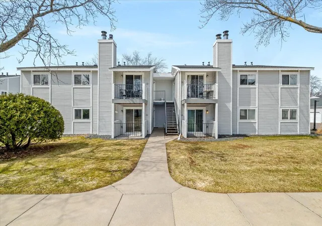 1st image of 1720 Pleasant St #H, Saint Paul, MN 55113 | MLS# 7054011