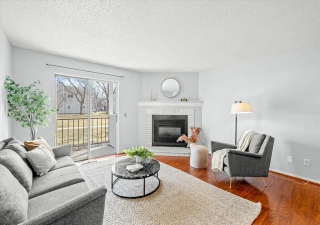 4th image of 1720 Pleasant St #H, Saint Paul, MN 55113 | MLS# 7054011