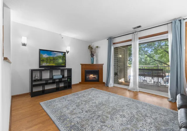 Photo 3 of Sale Pending at 1225 Ferndale St N #B9, Saint Paul, MN 55119 | MLS# 7054044 | Listing updated on 2026-09-04