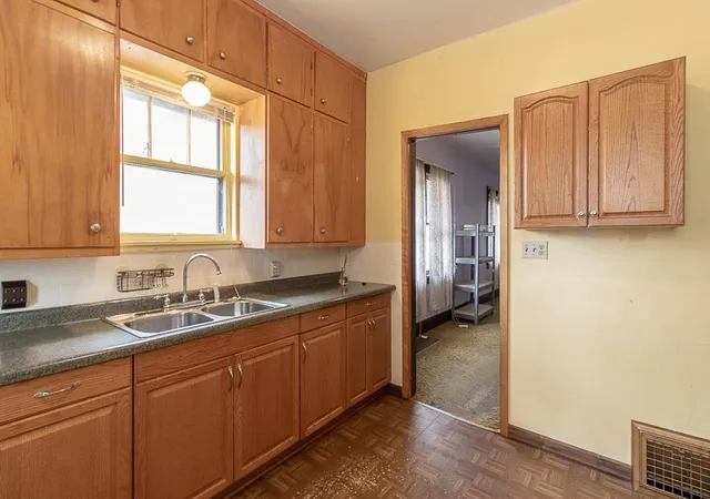 Homes for sale in Le Center, MN | 115 N Lexington Ave, Le Center, MN 56057 | MLS# 7054293