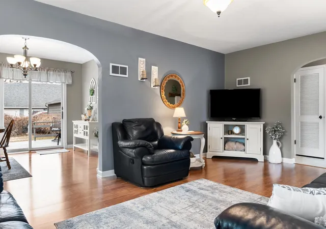 4th image of 335 2Nd Ave Nw, Mayville, ND 58257 | MLS# 7054347