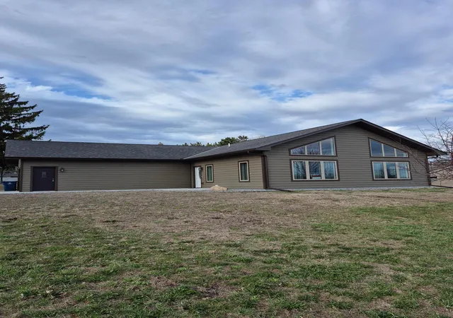 2nd image of 1000 10th Ave Ne, Sauk Rapids, MN 56379 | MLS# 7054526