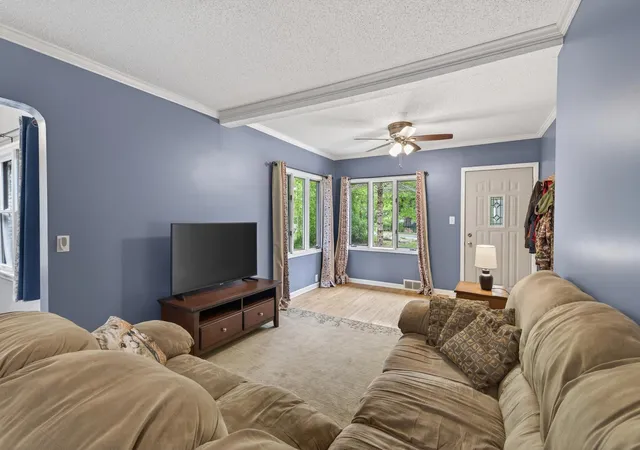 Homes for sale in Mahtomedi, MN | 944 Mahtomedi Ave, Mahtomedi, MN 55115 | MLS# 7054603