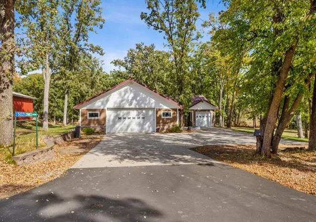Photo 3 of Single family home for sale at 51224 Pelican Point Dr, Detroit Lakes, MN 56501 | MLS# 7054683 | Listing updated on 2026-04-17