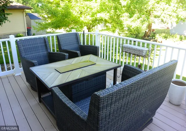 4th image of 201 Douglas Dr, Glencoe, MN 55336 | MLS# 7054691