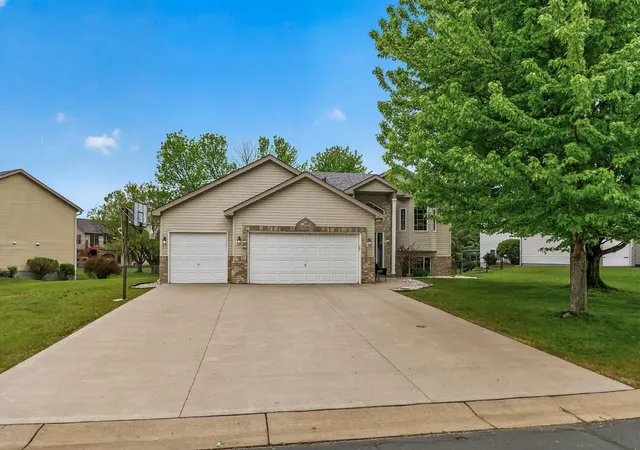 3rd image of 8268 Parell Ave Ne, Elk River, MN 55330 | MLS# 7054746