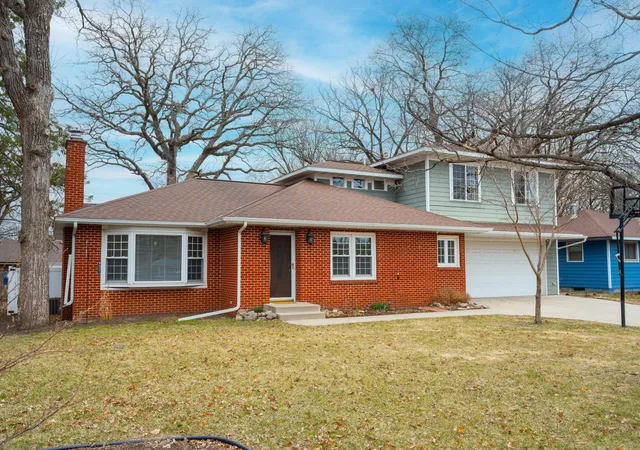 2nd image of 663 Roosevelt Rd, Saint Cloud, MN 56301 | MLS# 7054916