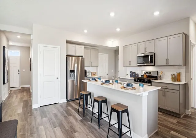 1st image of 17062 Draper Wy, Lakeville, MN 55044 | MLS# 7054953
