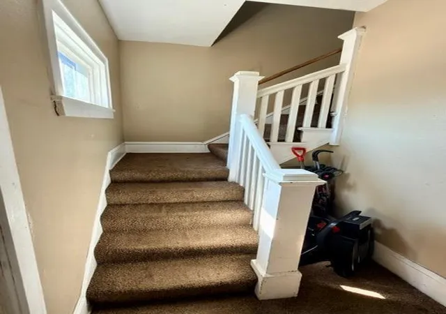 Listing Photo 4 - Condo for sale in building located at 687 Aurora Ave, Saint Paul, MN 55104