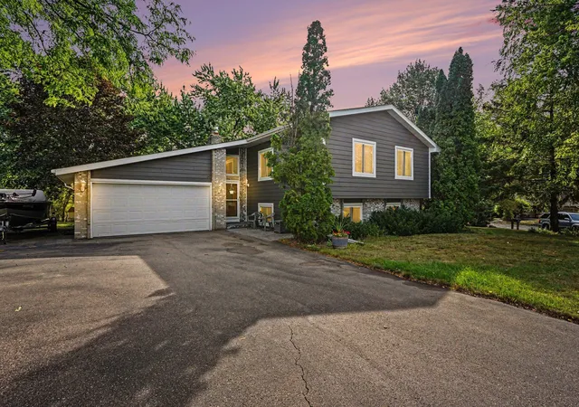 Photo 1 of Single family home for sale at 12405 Villaburne Dr, Burnsville, MN 55337 | MLS# 7055185 | Listing updated on 2026-10-19
