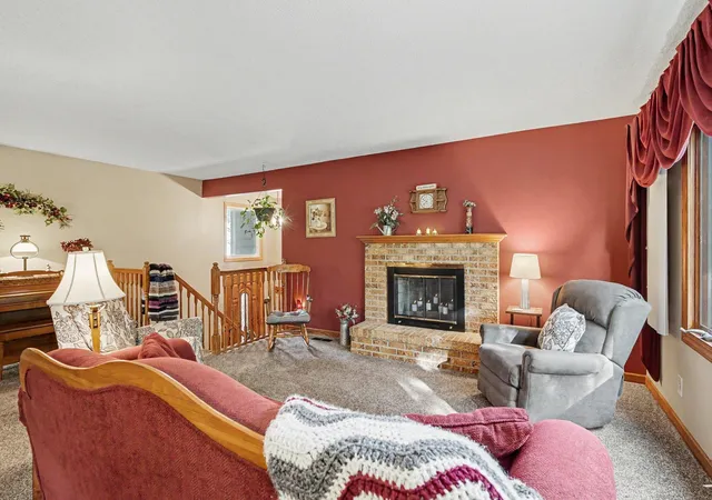 Photo 3 of Single family home for sale at 12405 Villaburne Dr, Burnsville, MN 55337 | MLS# 7055185 | Listing updated on 2026-10-19