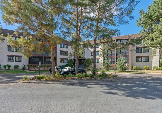 2nd image of 4710 58th Ave N #208, Crystal, MN 55429 | MLS# 7055235