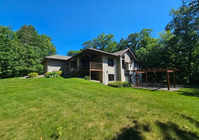 Photo 3 of Single family home for sale at 40776 Mary Lake Rd, Emily, MN 56447 | MLS# 7055385 | Listing updated on 2026-08-06