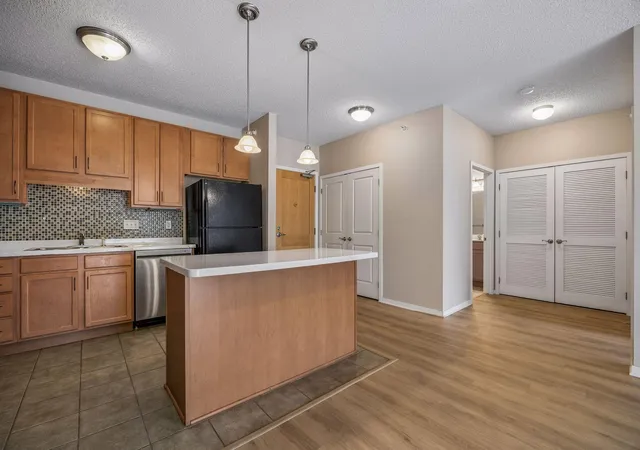 2nd image of 619 8Th St Se, Minneapolis, MN 55414